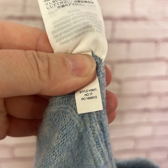 J-crew Alpaca & Merino Wool Blend V-neck Sweater in Yarn, Heather River Blue L - Picture 9 of 10